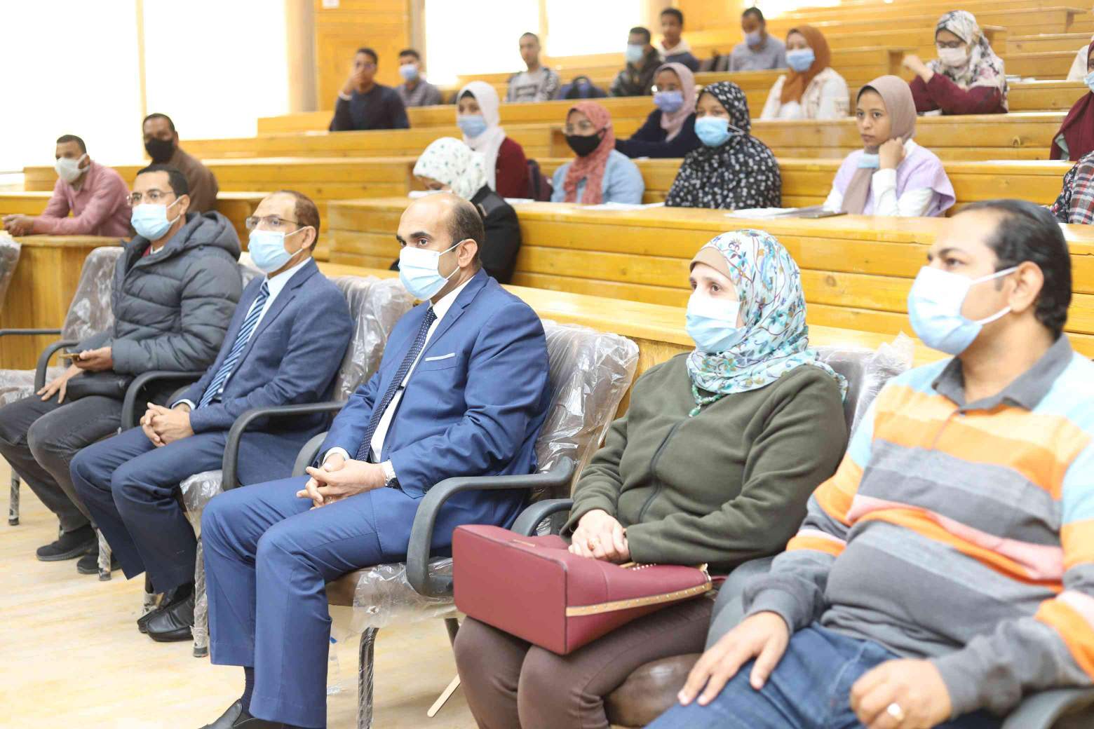 رئيس جامعة جنوب الوادى
