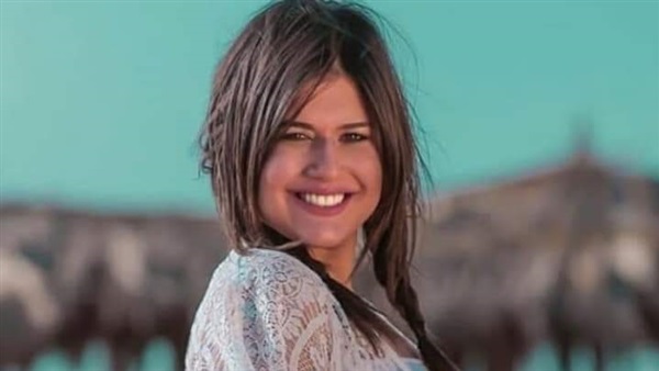 الفنانة ديانا هشام 