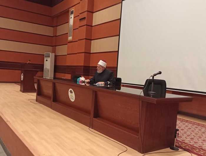 د. علي جمعة خلال المحاضرة 