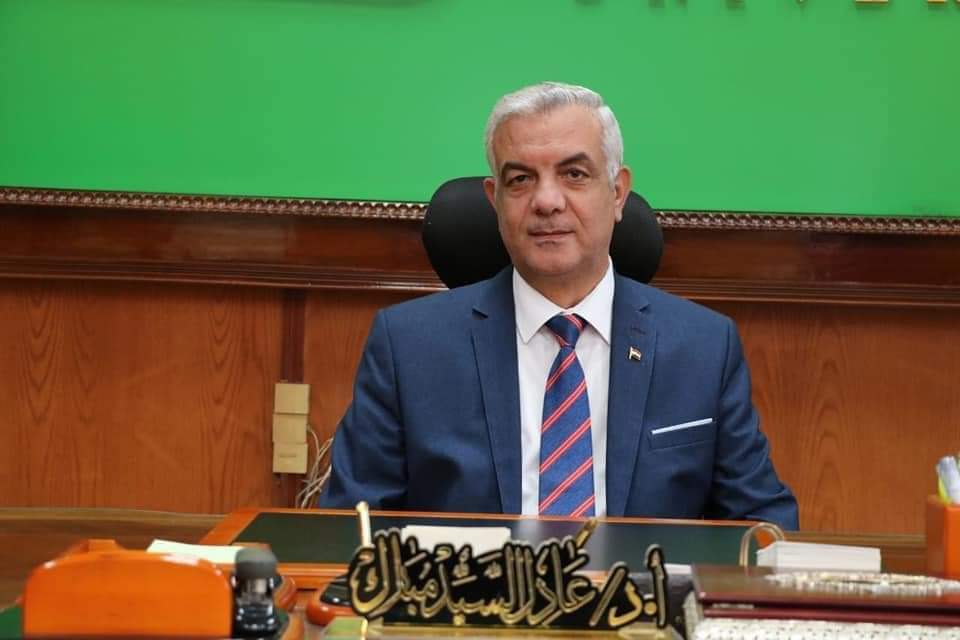  الدكتور عادل مبارك