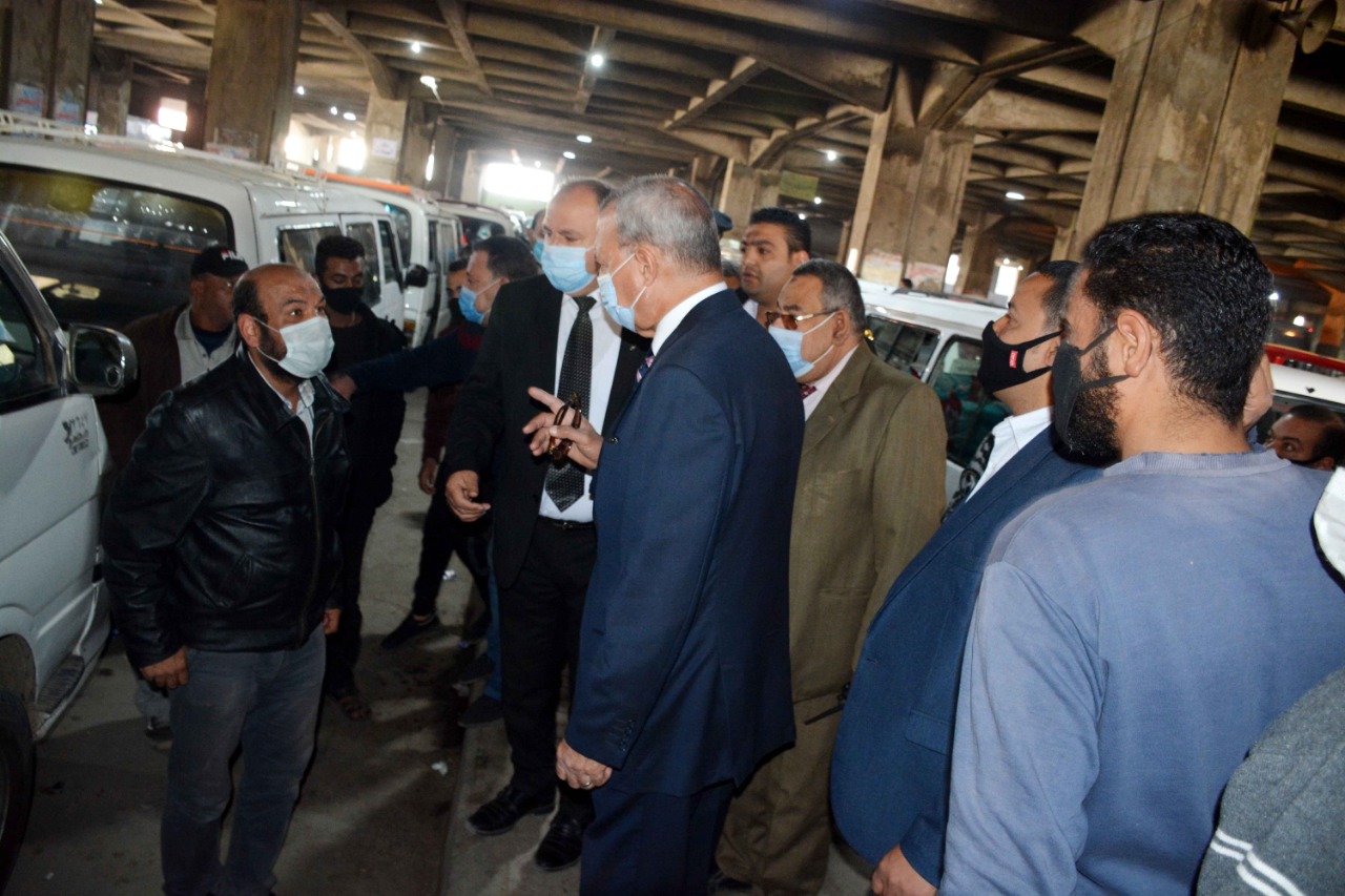 محافظ القليوبية يحرر 15 محضرا للمخالفين للإجراءات الاحترازية