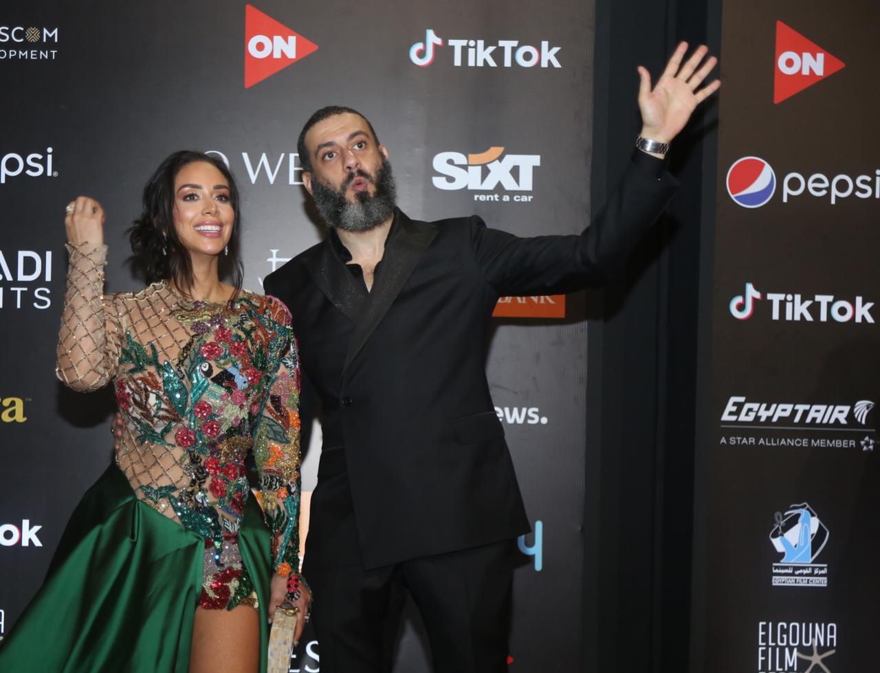 محمد فراج وخطيبته بسنت شوقى 
