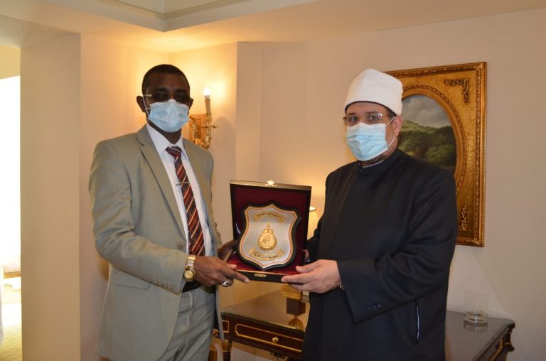 قافلة دعوية مشتركة للأئمة والواعظات مع نظرائهم بالسودان