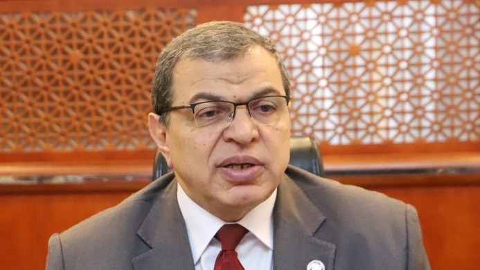 محمد سعفان وزير القوى العاملة 