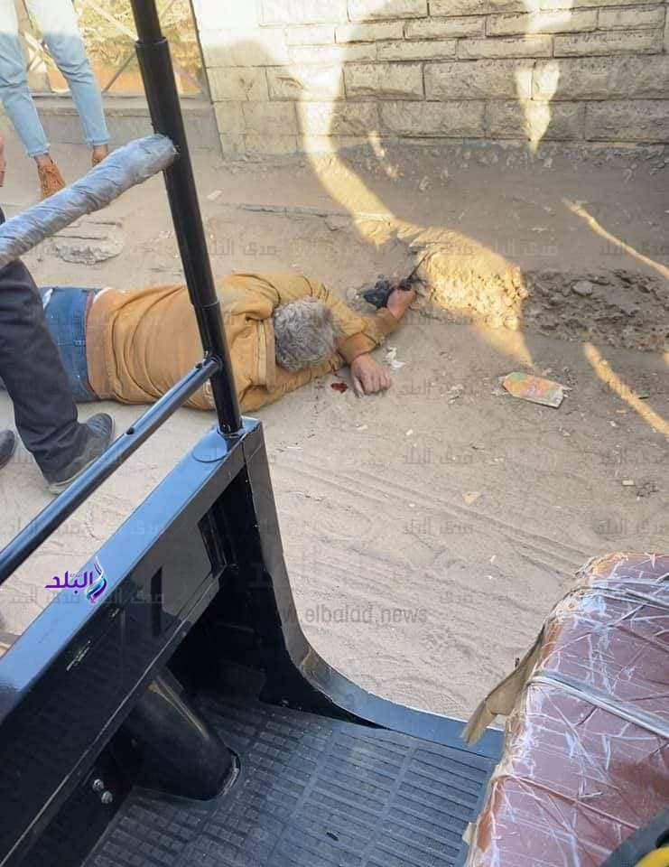 طعن شخص 
