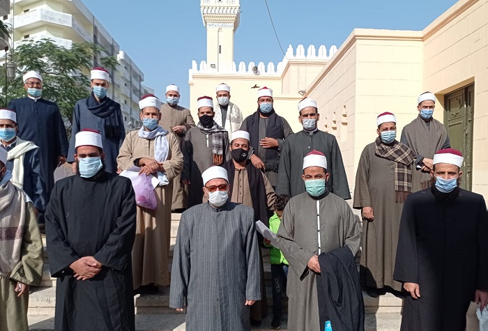 الاوقاف: توزيع الدفعة الثامنة من الزي الأزهري بـ 14 محافظة