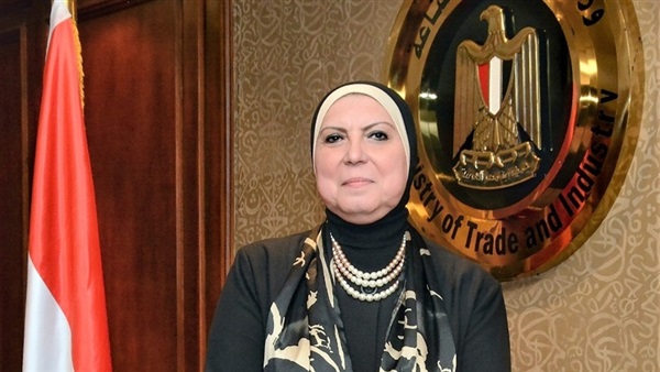 نيفين جامع 