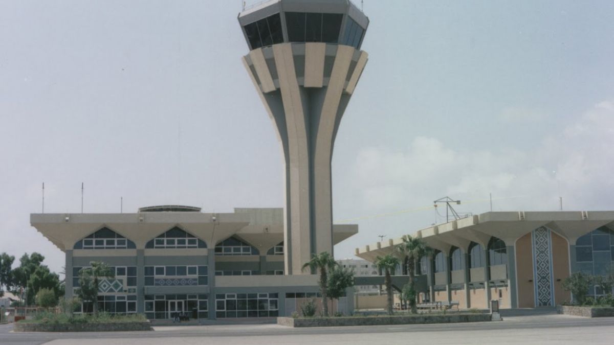  انفجار مطار عدن