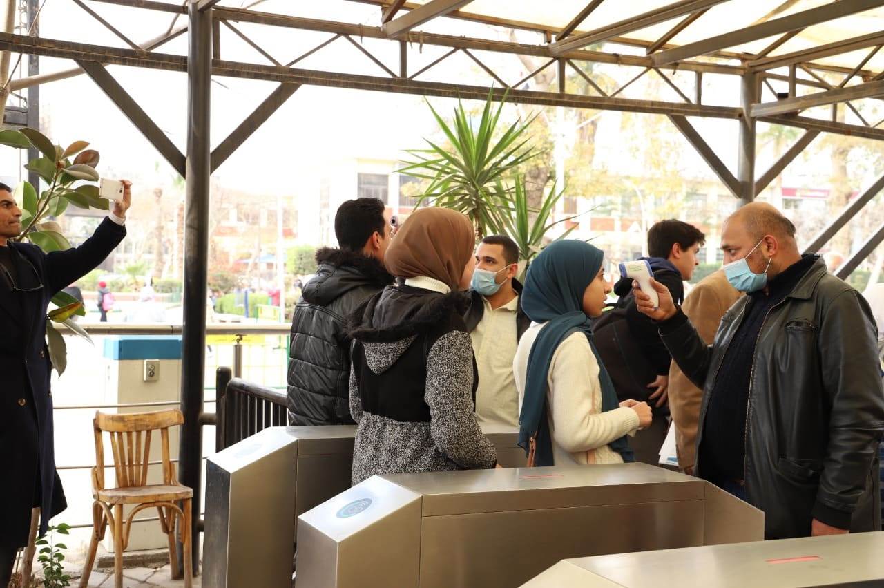 طلاب جامعات 