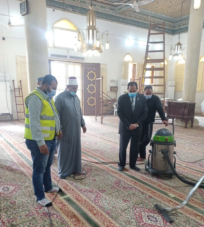 الأوقاف تواصل حملتها لنظافة وتعقيم المساجد في جميع المديريات