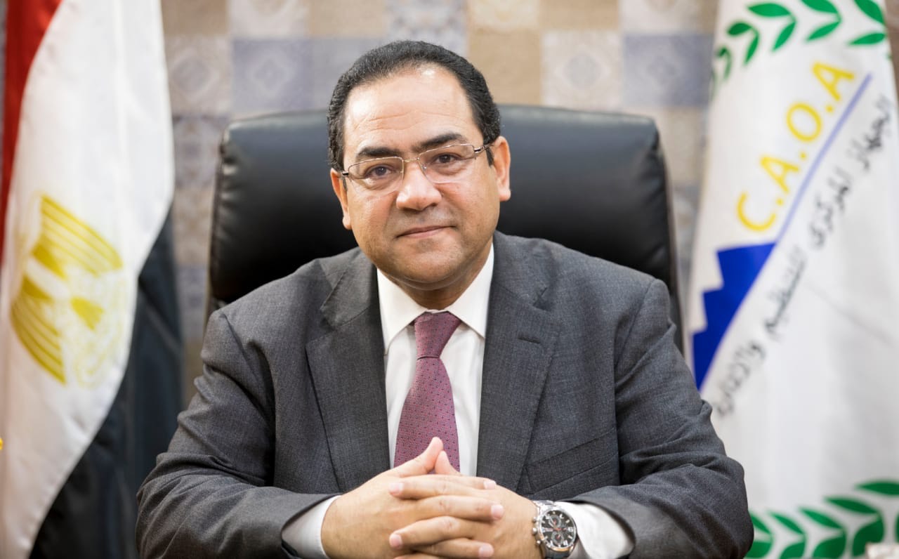 الدكتور صالح الشيخ رئيس الجهاز المركزى للتنظيم و الادارة 