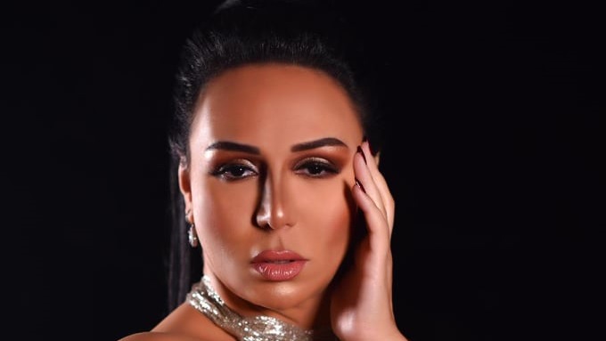 ايناس شيحة 