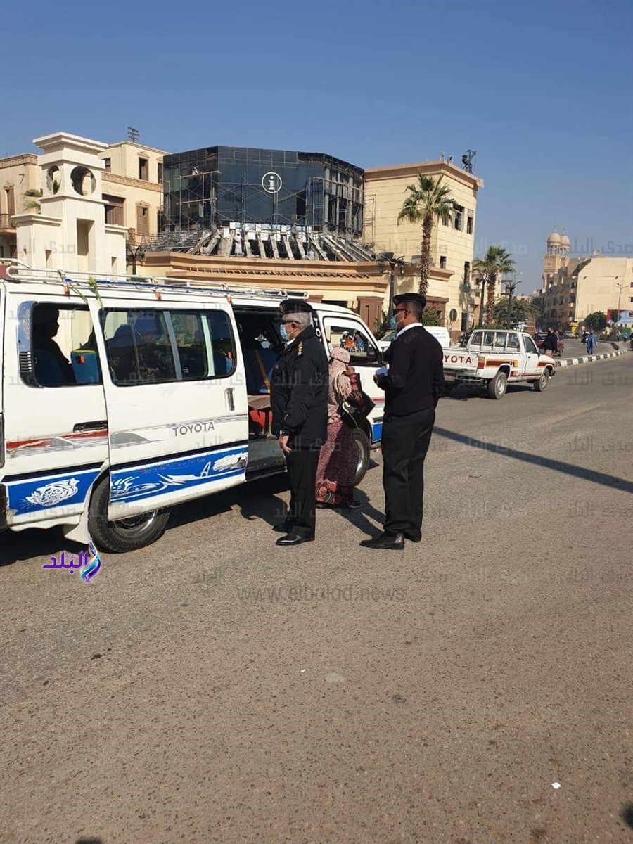 التزام المواطنين بارتداء الكمامات الطبية في الأقصر