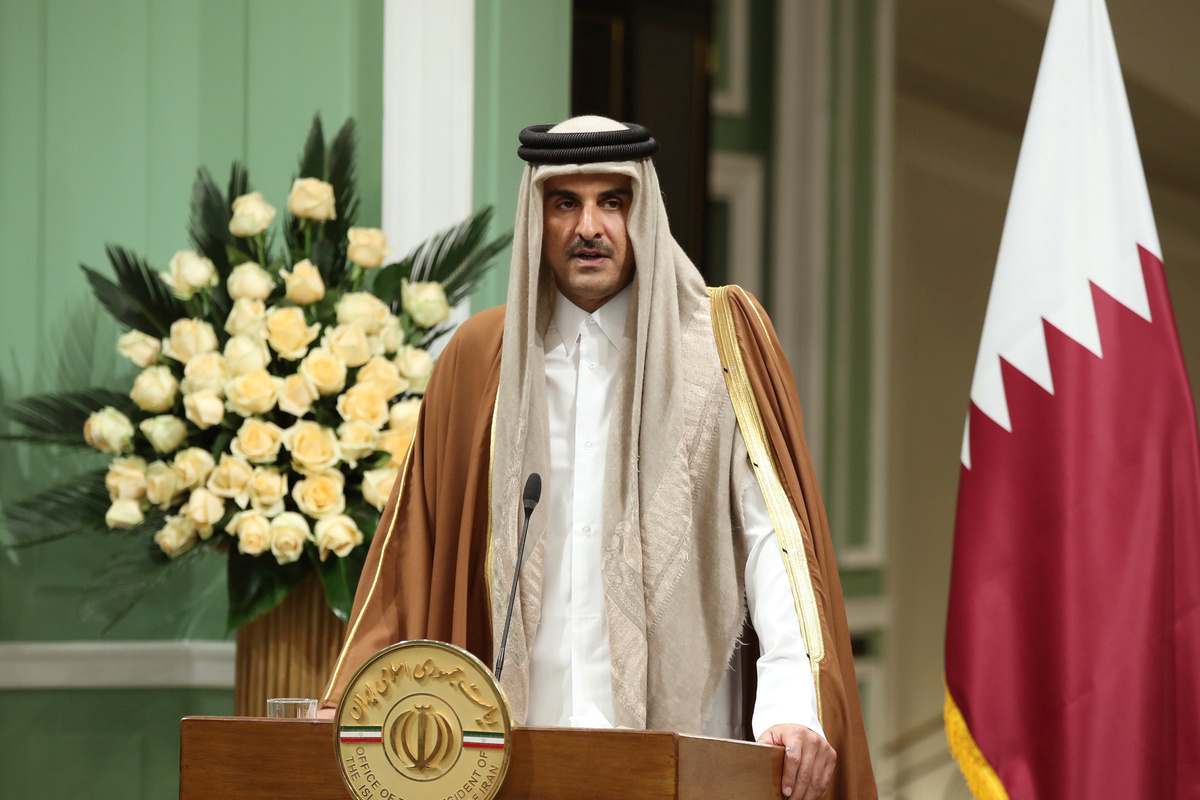 أمير قطر يحضر القمة الخليجية في السعودية