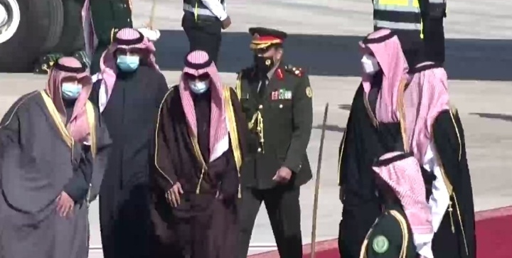 جانب من لحظة وصول احد القادة 