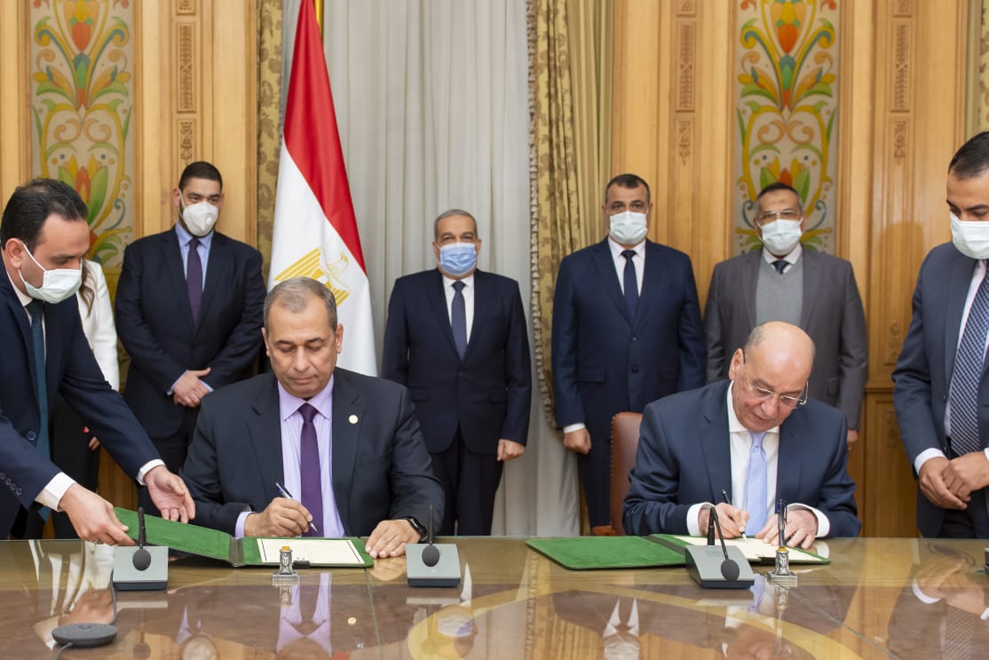 وزير الإنتاج الحربي يشهد توقيع بروتوكول
