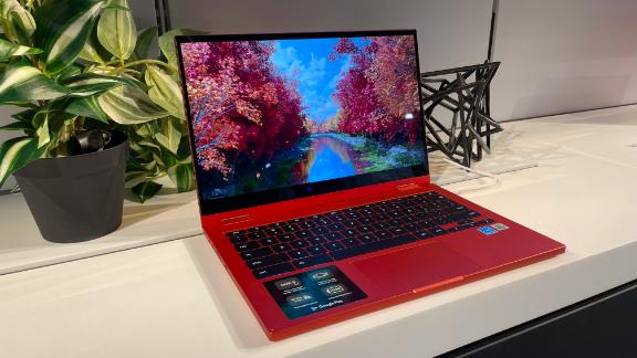 اب توب Galaxy Book Flex 2 سيكون الأول  بتقنية شاشة  QLED  