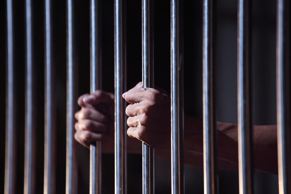 الحبس عقوبة التسول فى المساجد