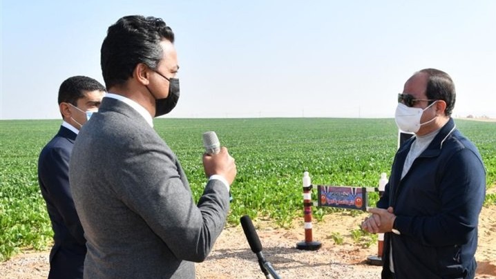  السيسي يتفقد مشروع مستقبل مصر للإنتاج الزراعي