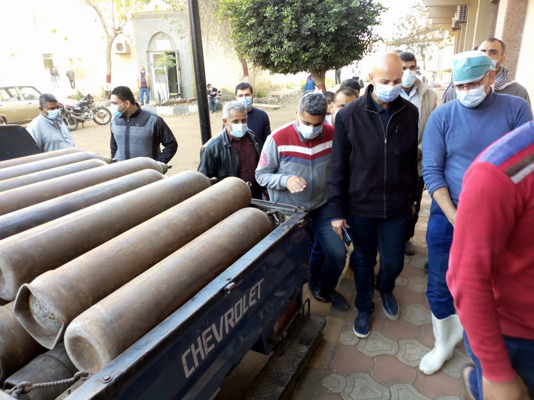 جولة مفاجئة بمستشفي الشهداء في المنوفية