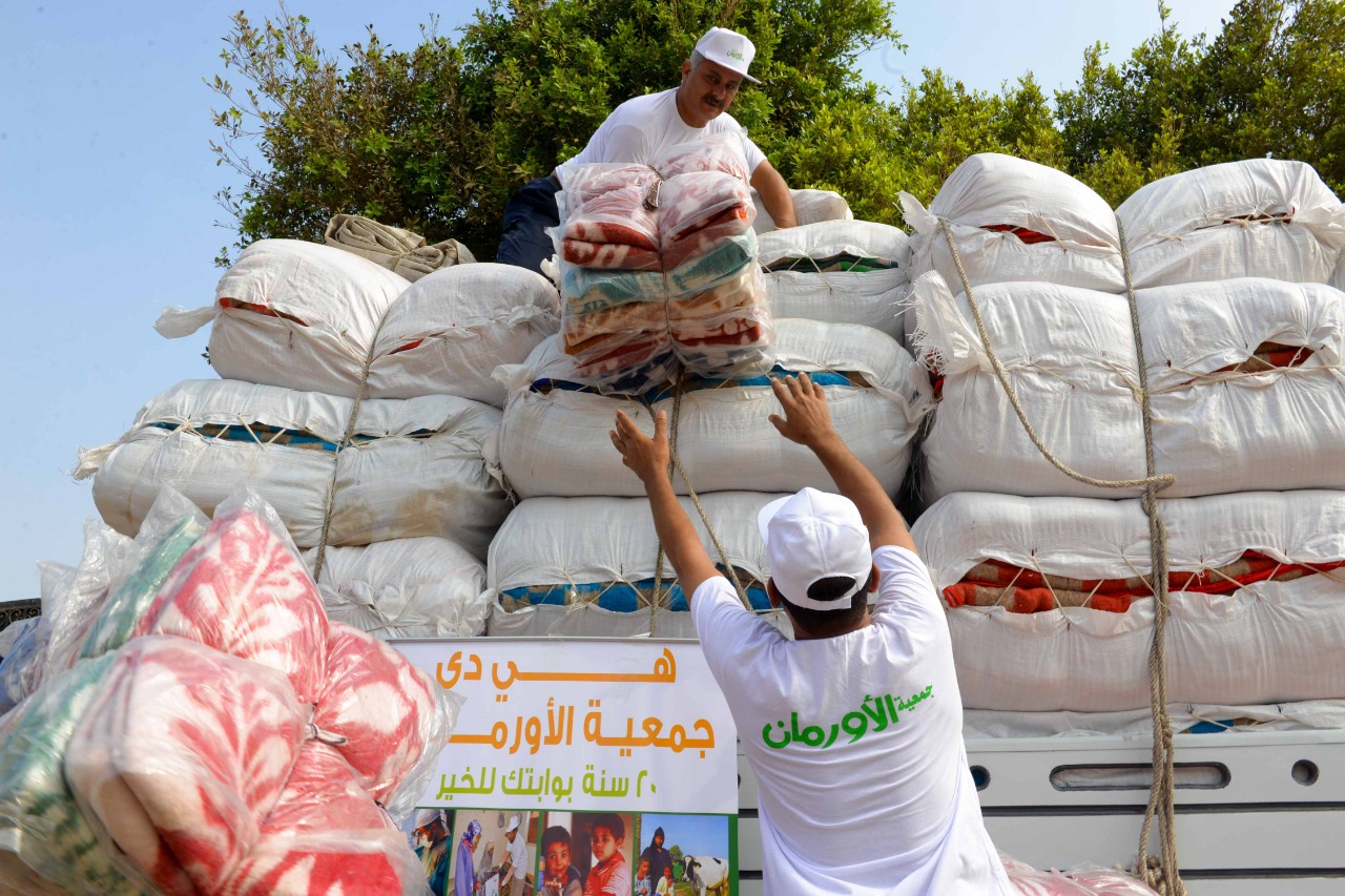 توزيع بطاطين الشتاء
