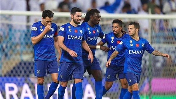 عمر خربين ولاعبي الهلال السعودي