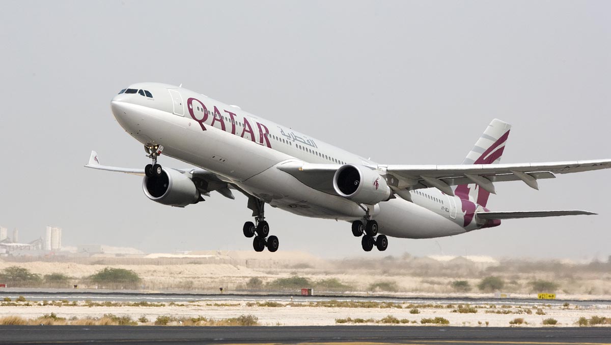 أول رحلة جوية متجهة من قطر إلى السعودية