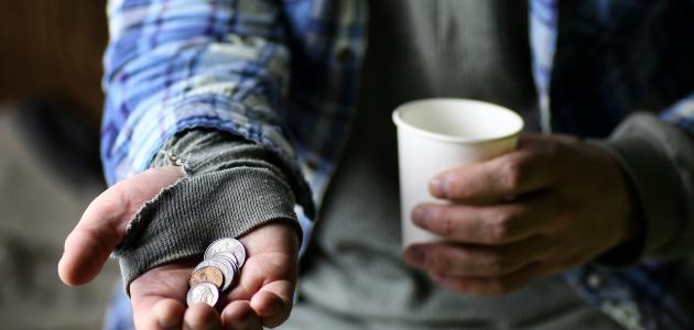 حكم ادعاء المرض للحصول على أموال
