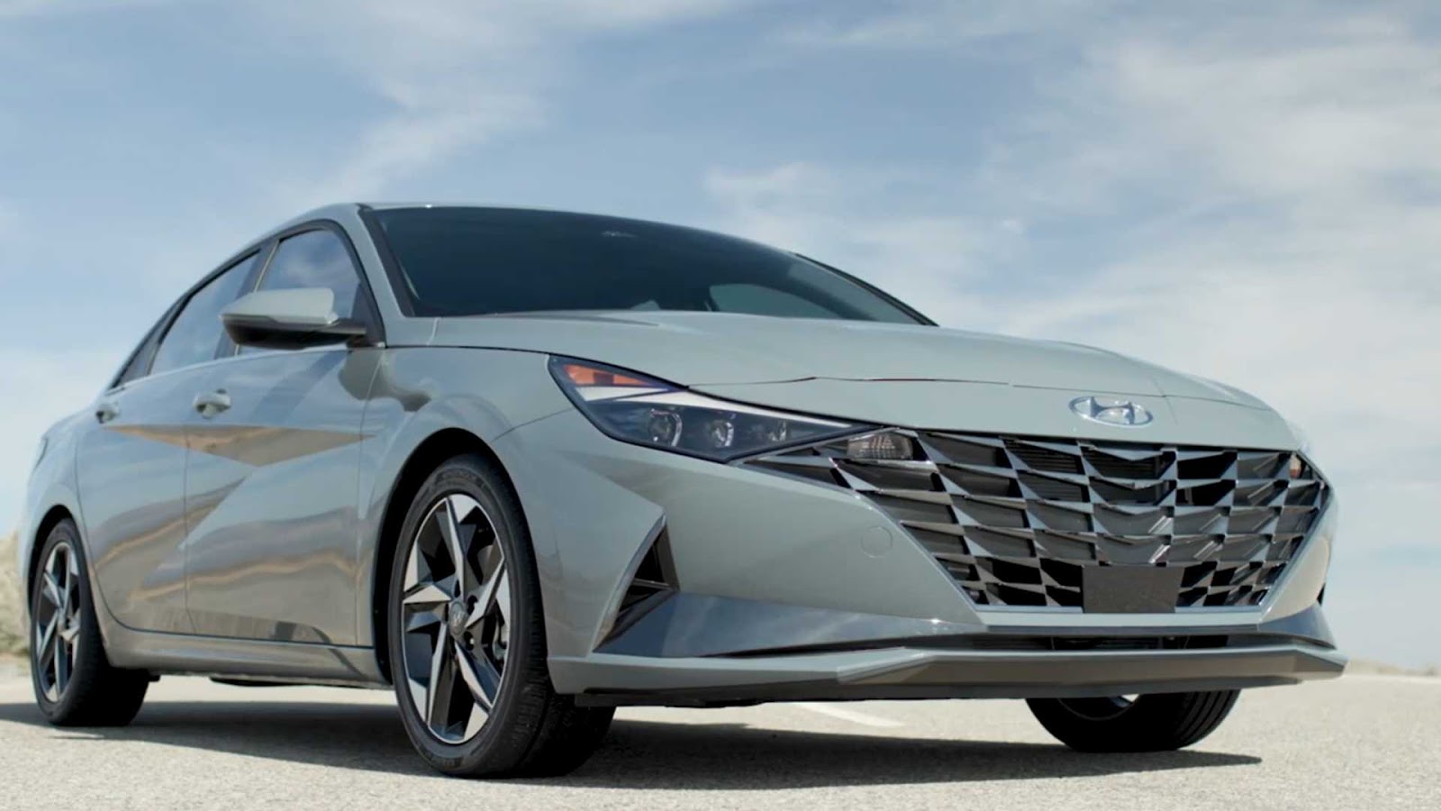 هيونداي النترا 2021 hyundai elantra الشكل الجديد
