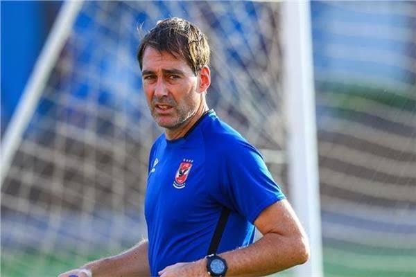 فايلر مدرب الأهلي السابق 