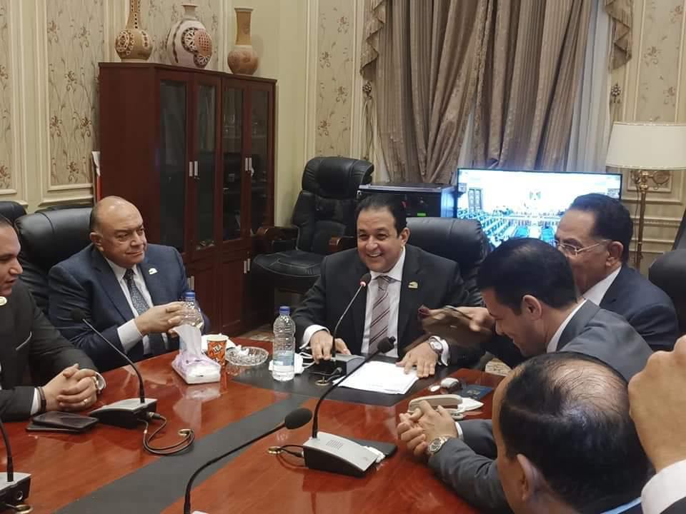 نقل البرلمان برئاسة علاء عابد