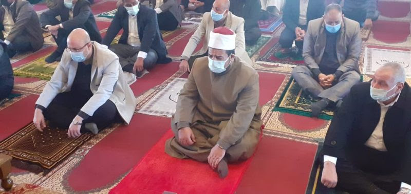 محافظ بني سويف يفتتح مساجد ويشيد بخطبة الجمعة