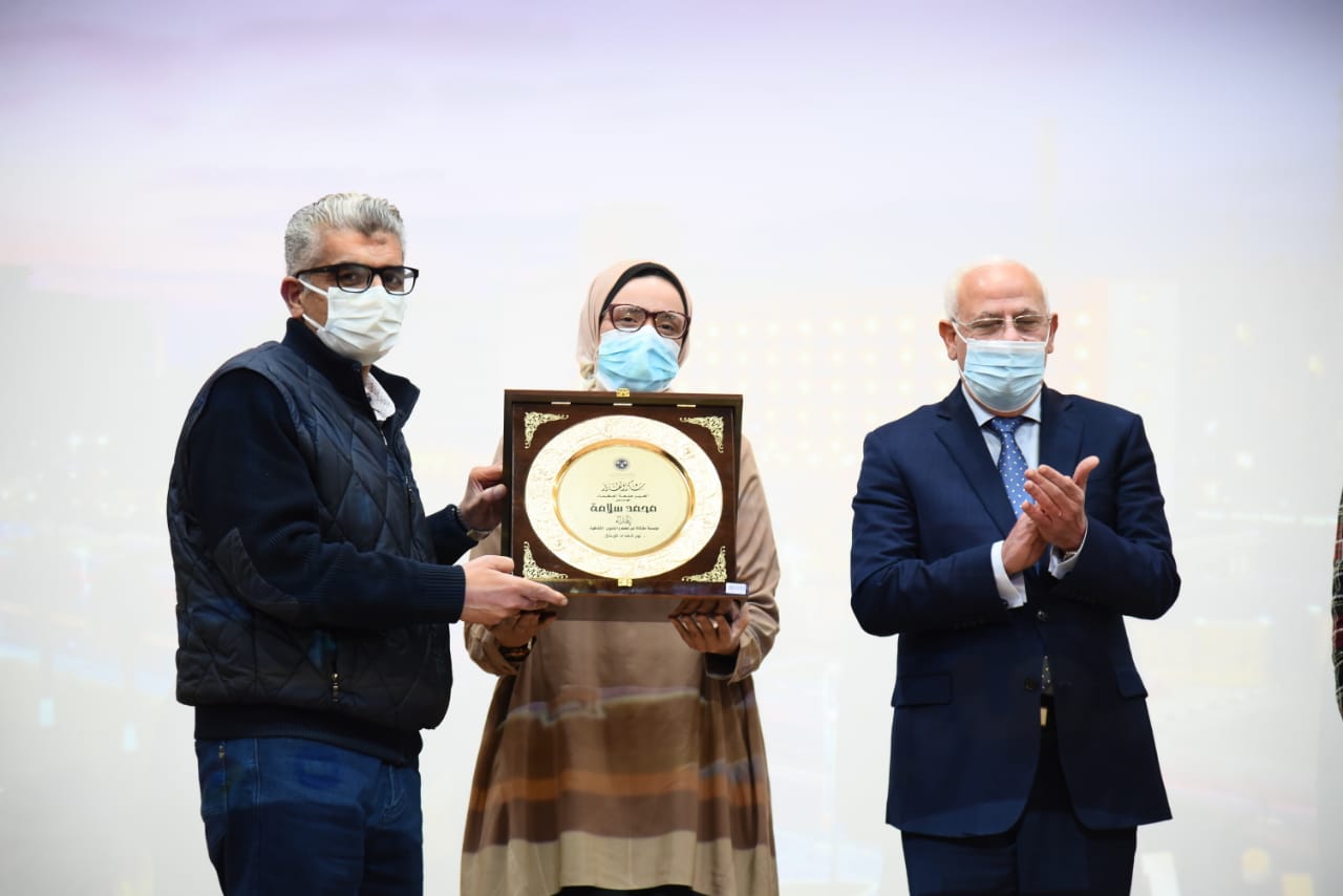 محافظ بورسعيد يشهد حفل تكريم المشاركين في مبادرات مشكاة نور