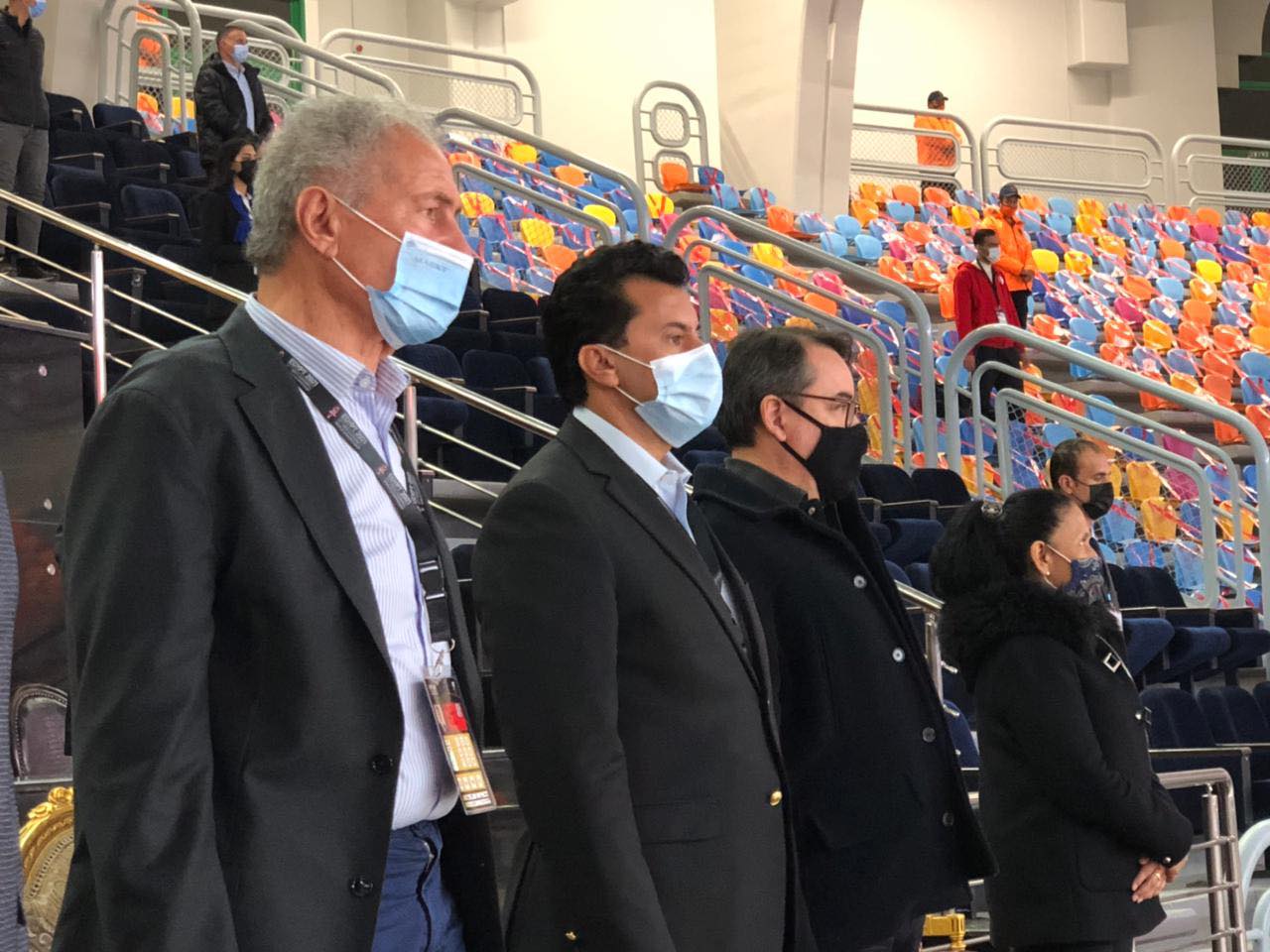 وزير الشباب والرياضة يشهد مباراة تشيلي والسويد