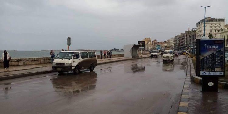 سقوط الأمطار  سقوط الأمطار