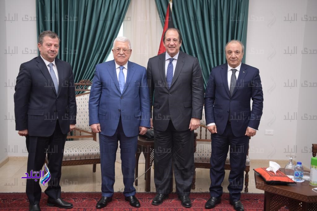 رئيس المخابرات المصرية يسلم رسالة للرئيس الفلسطيني