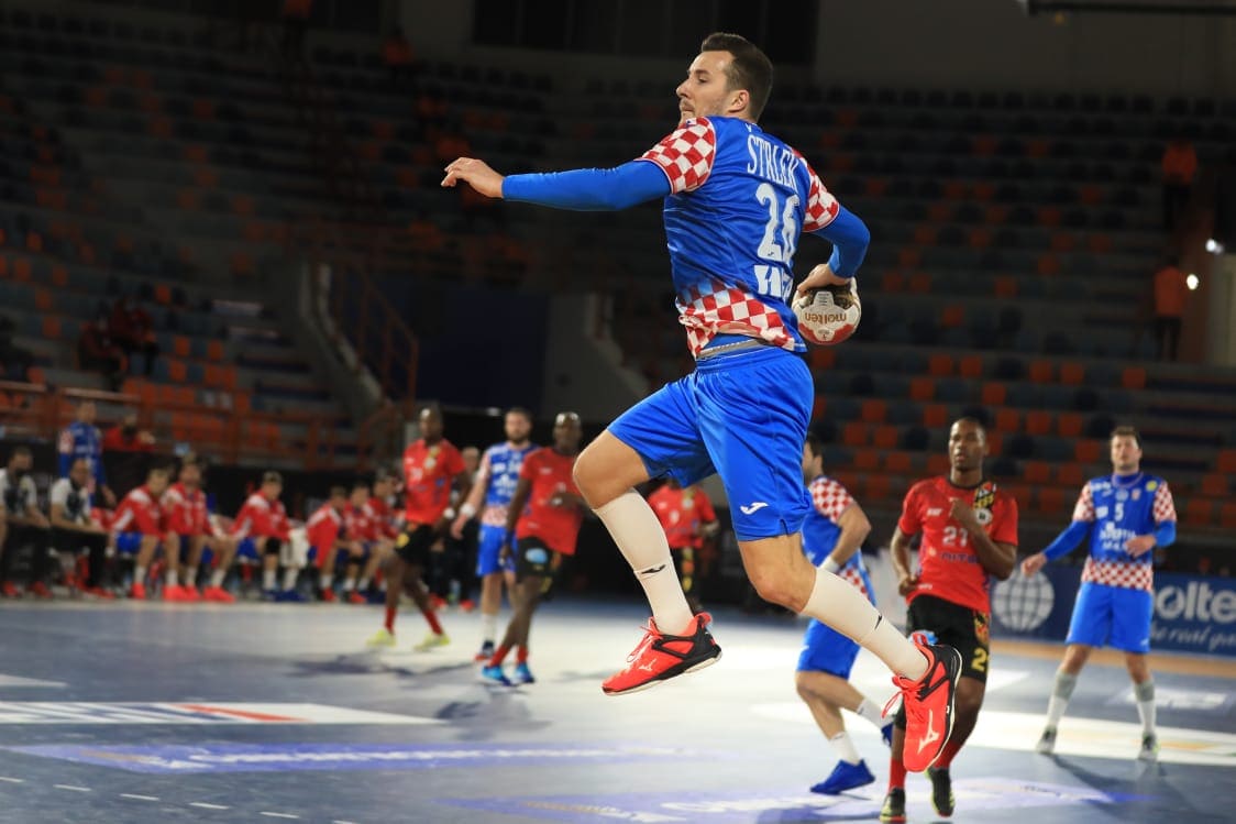 كرواتيا وأنجولا