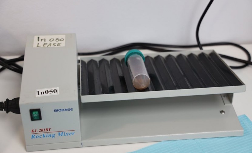 إسرائيل توافق على إدخال الشحنة الأولى من لقاح كورونا لفلسطين