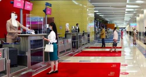 المسافرين عبر طيران الإمارات 