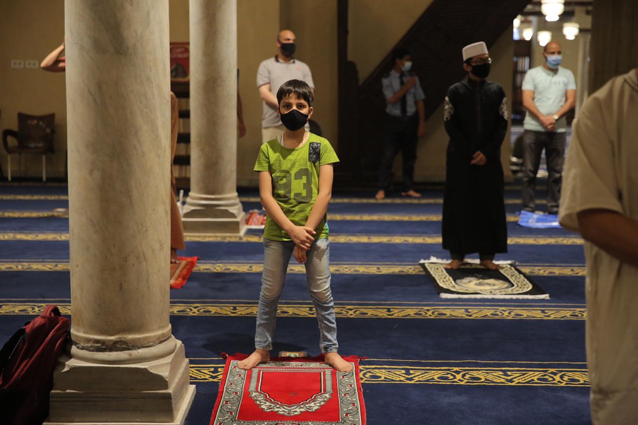لماذا نطلق على الأطفال لفظ "عيال" وهل هي كلمة عيب