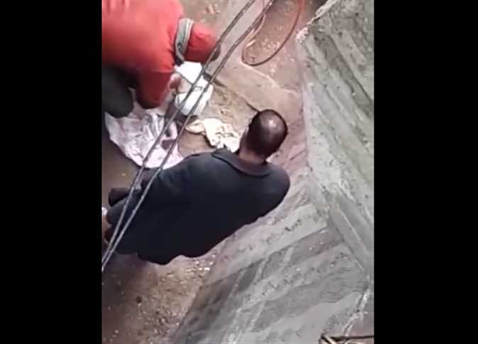 واقعة تجريد أب لملابس طفلته في الدقهلية