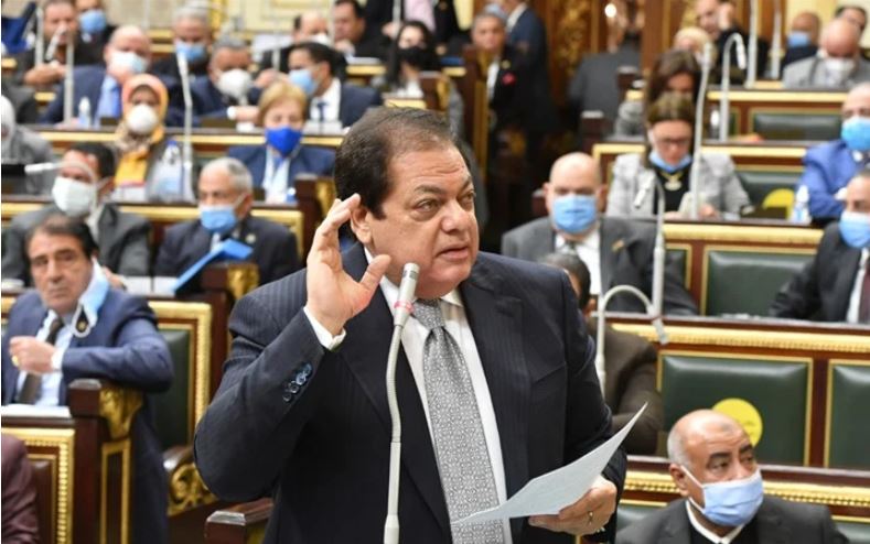 النائب محمد أبو العينين 