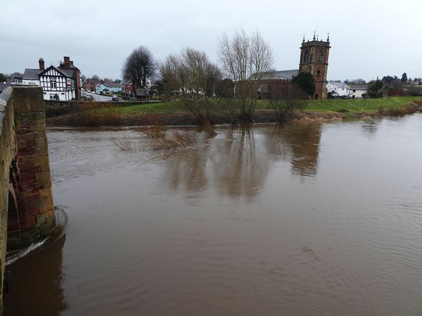 فيضان يجتاح ويلز