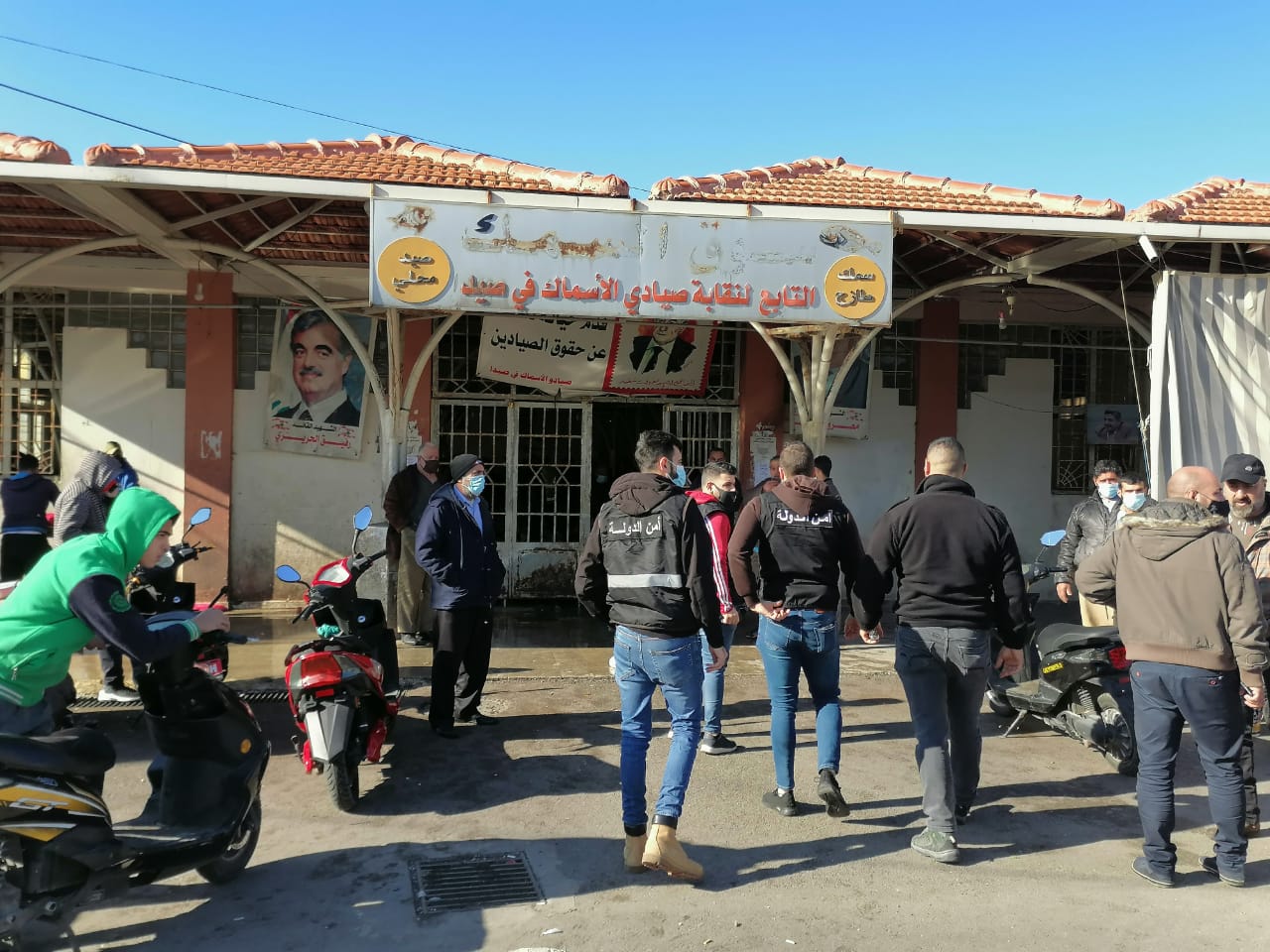 اقفال سوق السمك بصيدا