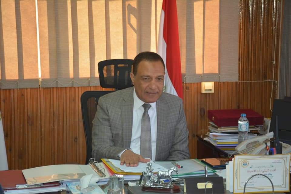 المهندس رفعت اسماعيل رئيس شركة مياه الشرب والصرف الصحي بأسوا