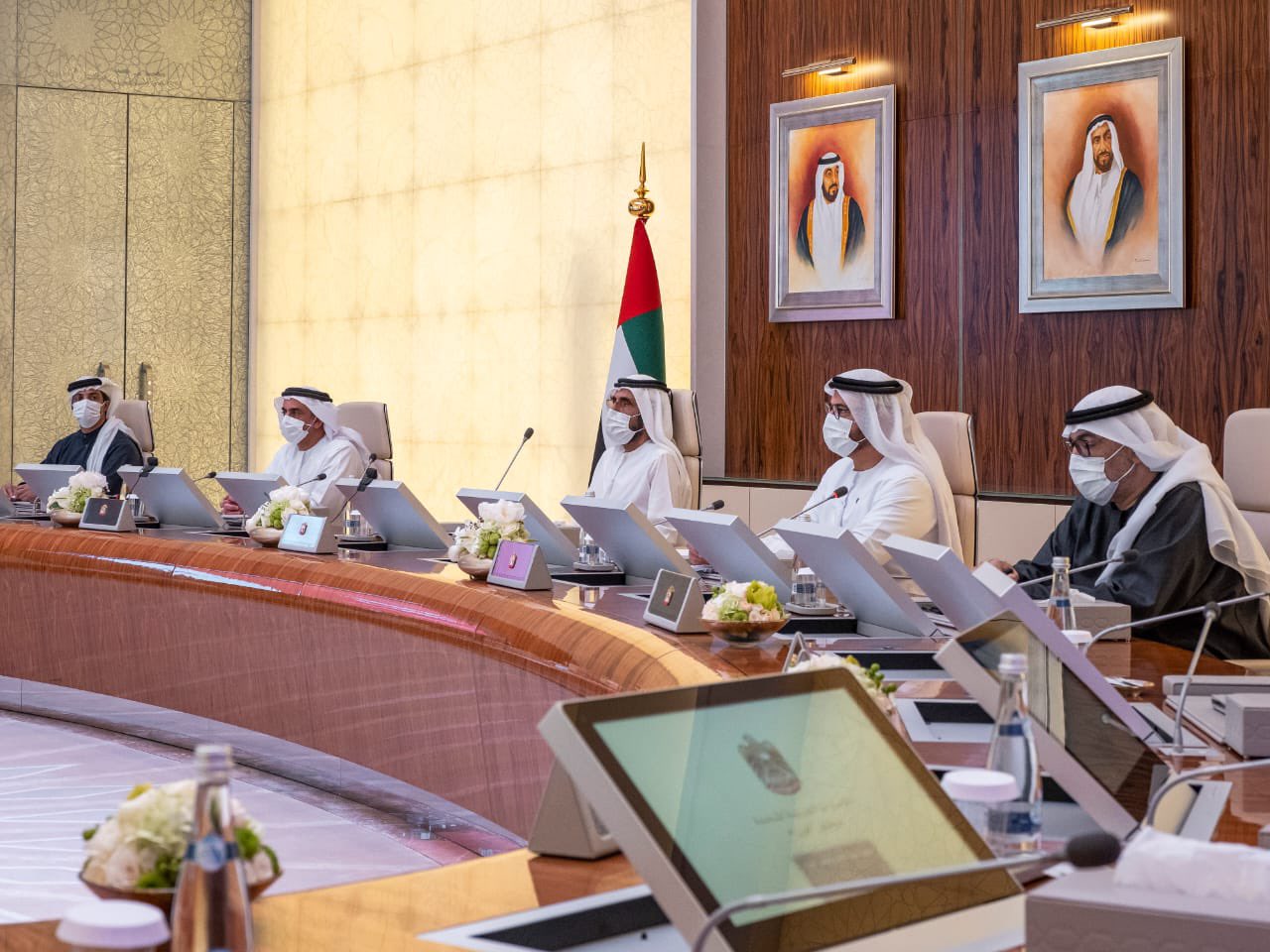 الشيخ محمد بن راشد يعتمد مجموعة من القرارات