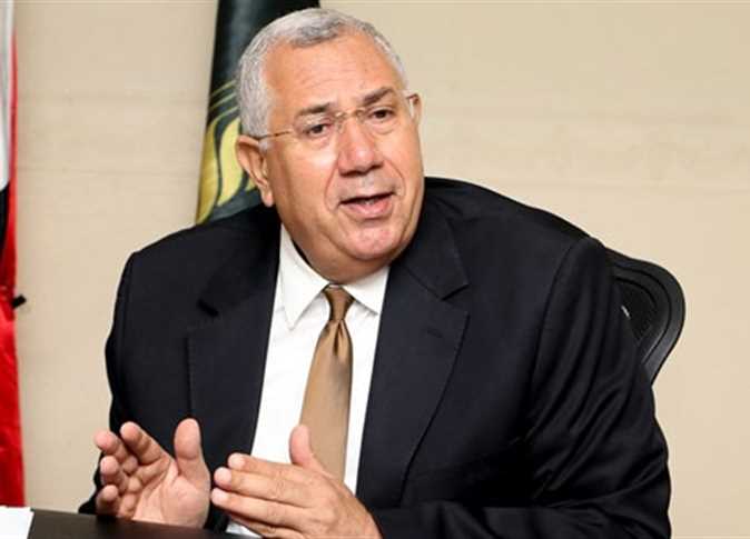 وزير الزراعة السيد القصير