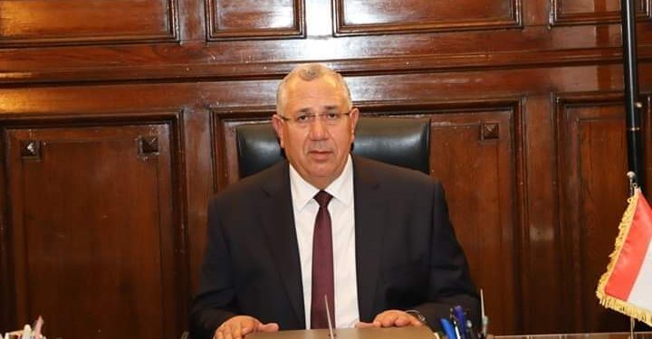  وزير الزراعة السيد القصير