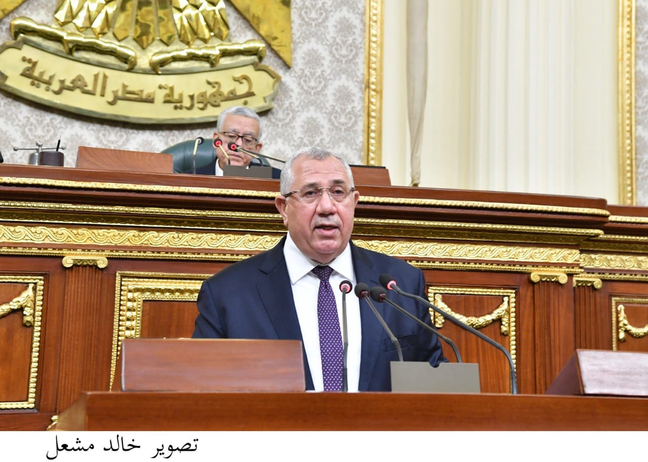 وزير الزراعة السيد القصير