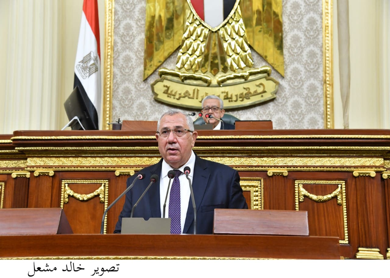 وزير الزراعة السيد القصير